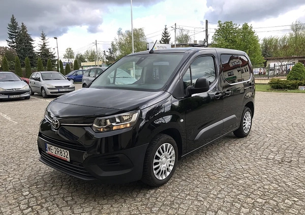 Toyota Proace City Verso cena 58900 przebieg: 167000, rok produkcji 2020 z Łódź małe 562